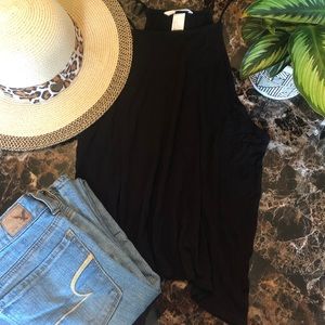 🍁3/$22 Black Flowy, Halter Top